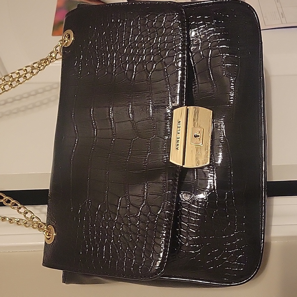 Anne Klein Quilted Patent Shoulder Bag with Gold Insignia and Chain. Never used